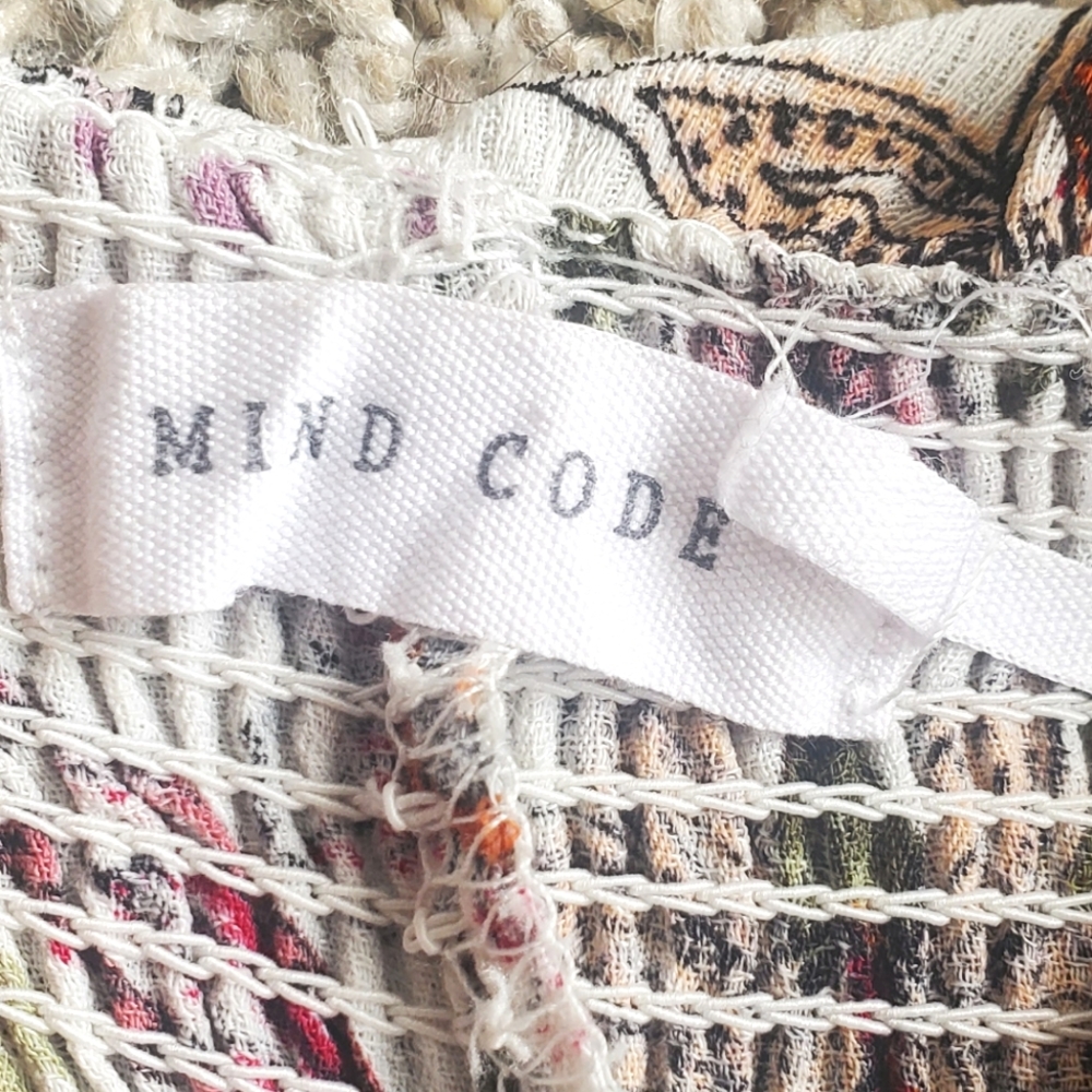 3/$20 Floral Mind Code Top Size Small - Picture 5 of 6